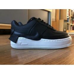 Nike Air Special Edition zwart mt 35.5 NIEUW