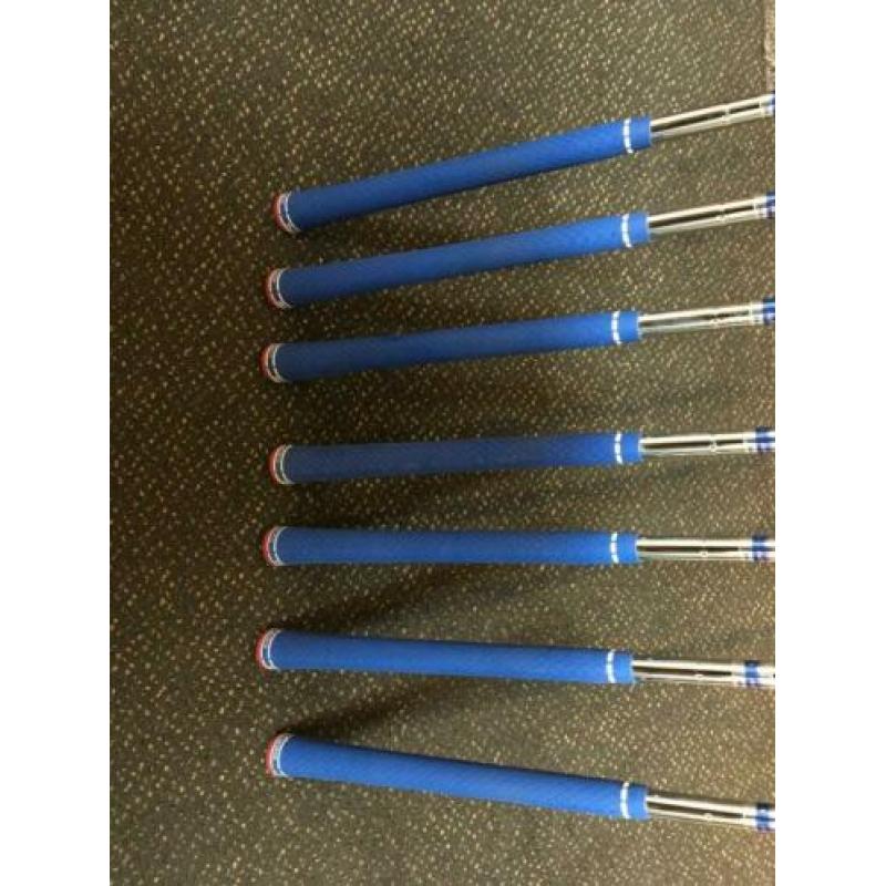 Cobra King F7 IJzers -One Length (5-PW)