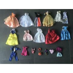Barbie, evi, meubels, kleding etc