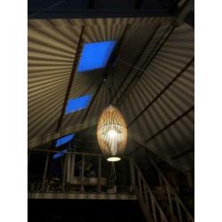 handgemaakte houten lamp