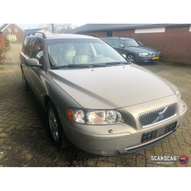Volvo V70 2.4 youngtimer facelift model AWD