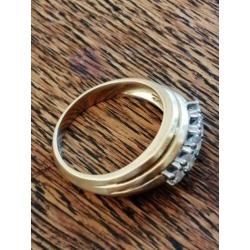 Hele mooie ring totaal 0.45 krt diamant