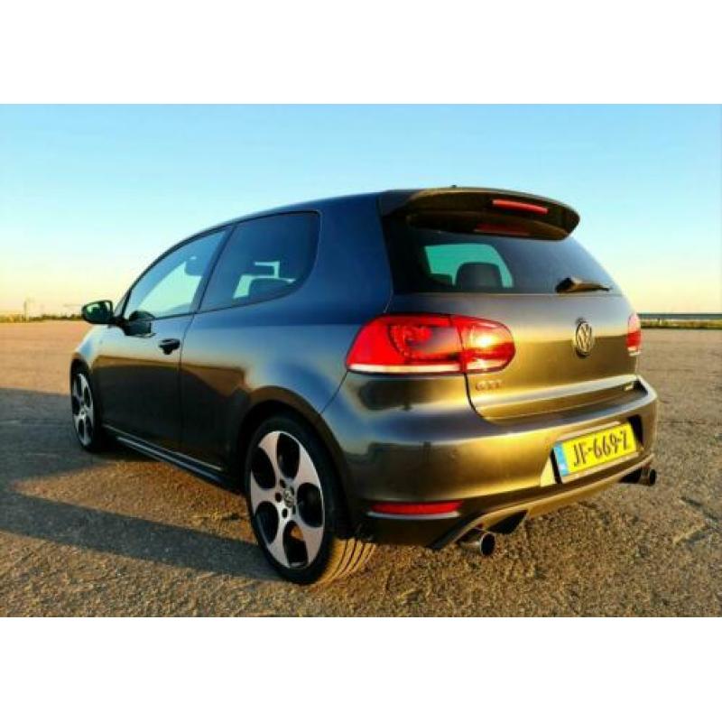 Volkswagen Golf GTI 2.0 carbon antraciet grijs dynaudio