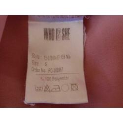 Who is She: Oudroze Top met froezelrand maat S