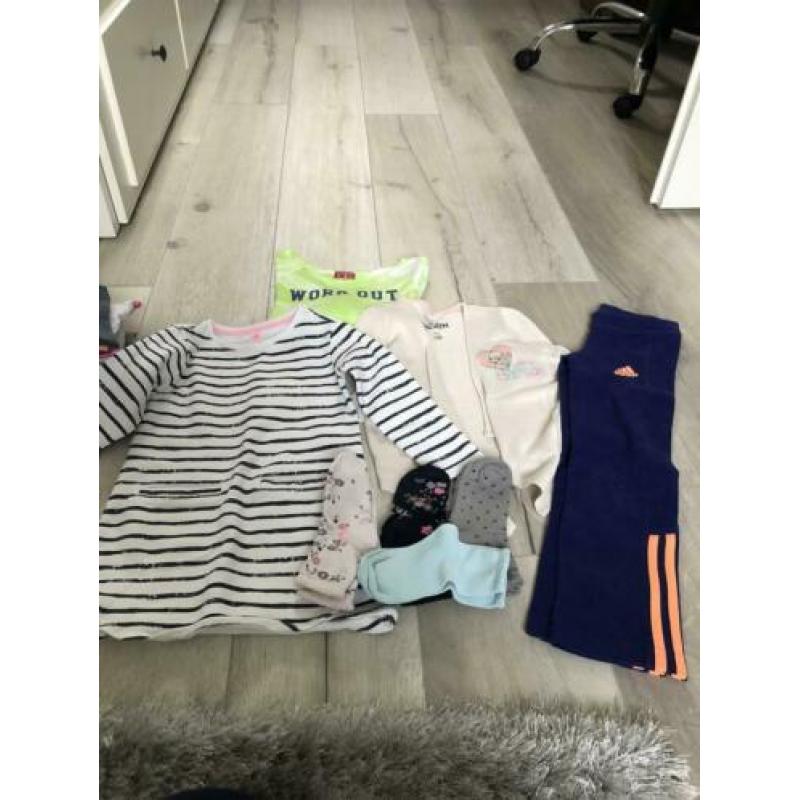 Meisjes kleding in maat 98/104