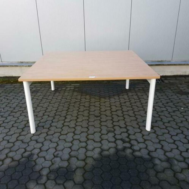 Zeer mooi AHREND 500 duo bureau vergadertafel 160x160 cm