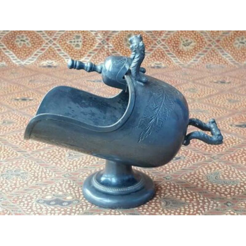 Mooie antieke suikerpot met lepel van tin uit Engeland 1900.