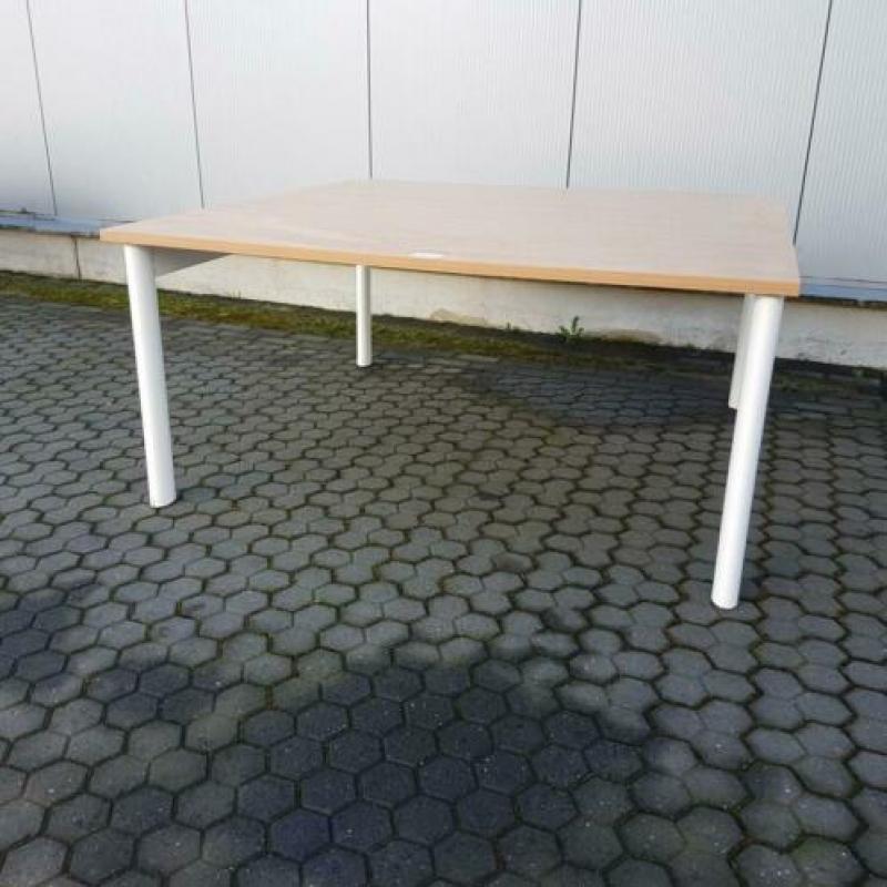 Zeer mooi AHREND 500 duo bureau vergadertafel 160x160 cm