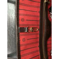 LV tas