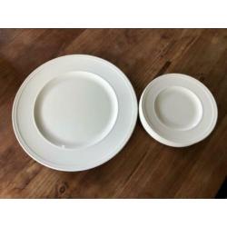 Wedgwood windsor gebakschaal met 6 gebaksbordjes 18cm glad