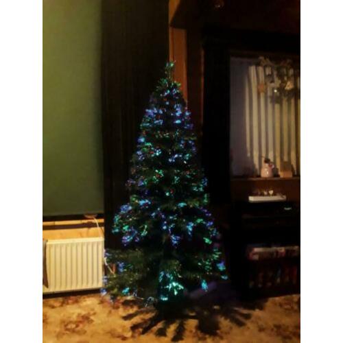 Grote Glasvezel-led-kerstboom. Multicolor. Nieuwste Techniek