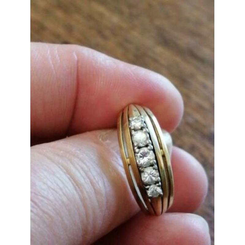 Hele mooie ring totaal 0.45 krt diamant