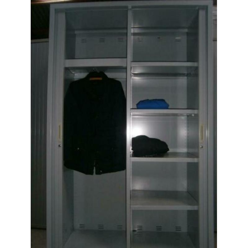 Dubbele Kast voor motor kleding /garderobe-kasten