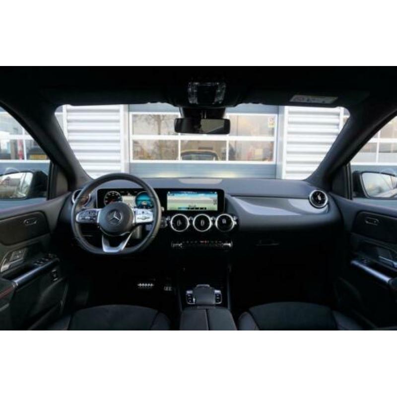 Mercedes-Benz B-klasse 180 Business Solution AMG | MBUX Wide