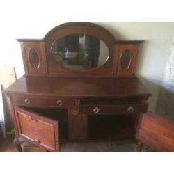 Antiek dressoir
