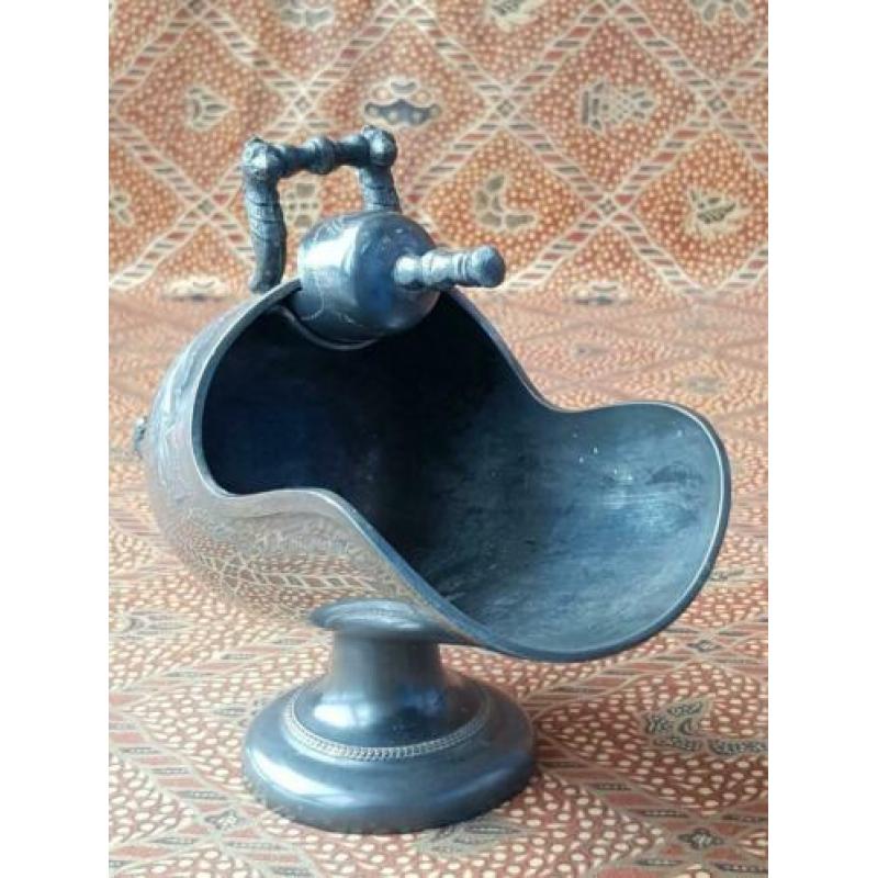 Mooie antieke suikerpot met lepel van tin uit Engeland 1900.