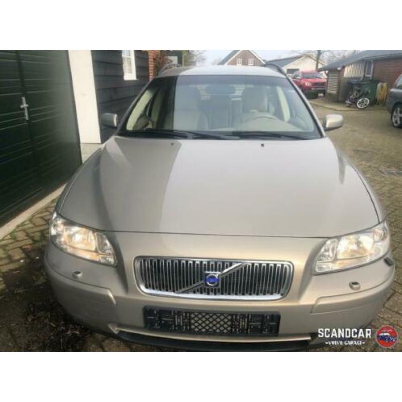 Volvo V70 2.4 youngtimer facelift model AWD