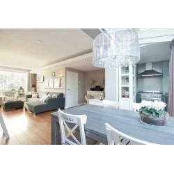 Landelijke eettafel met 2 aanschuifdelen incl 4 stoelen