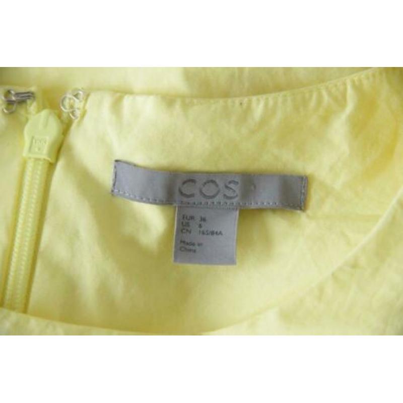 COS - mooie zomers gele top met knoop / maat S