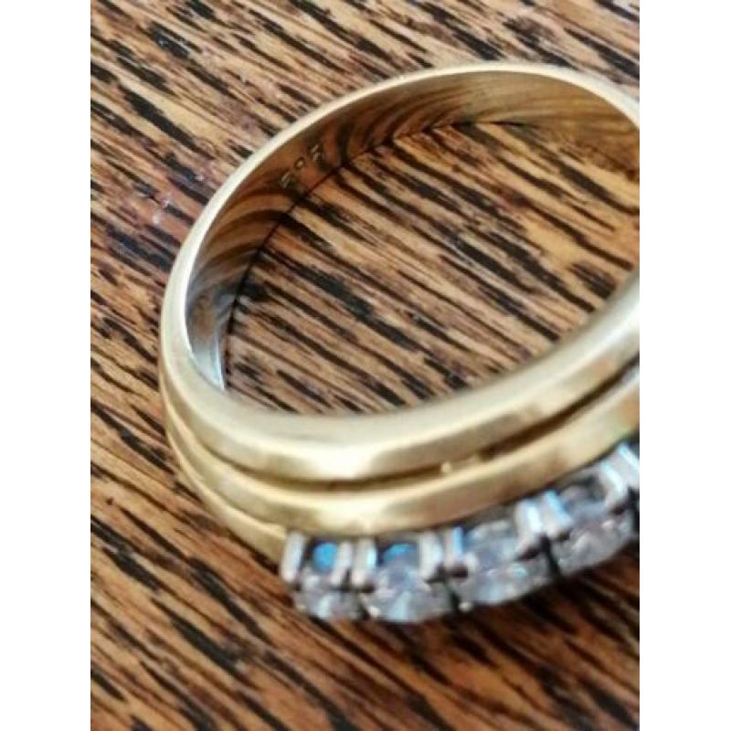 Hele mooie ring totaal 0.45 krt diamant