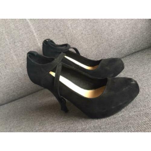 Pumps (3)