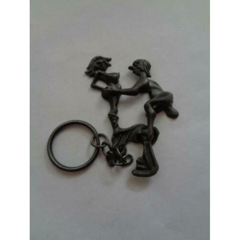Unieke vintage sleutelhanger 2 liefdebedrijvende mensen