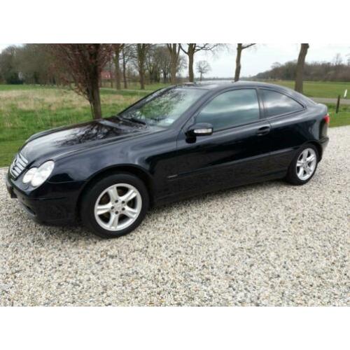 Mercedes C-Klasse 1.8 C180 Kompr Sportcoupe 2004 Zwart