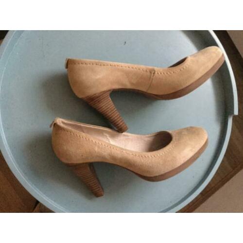 Manfield gevoerde leren pumps als nieuw 40