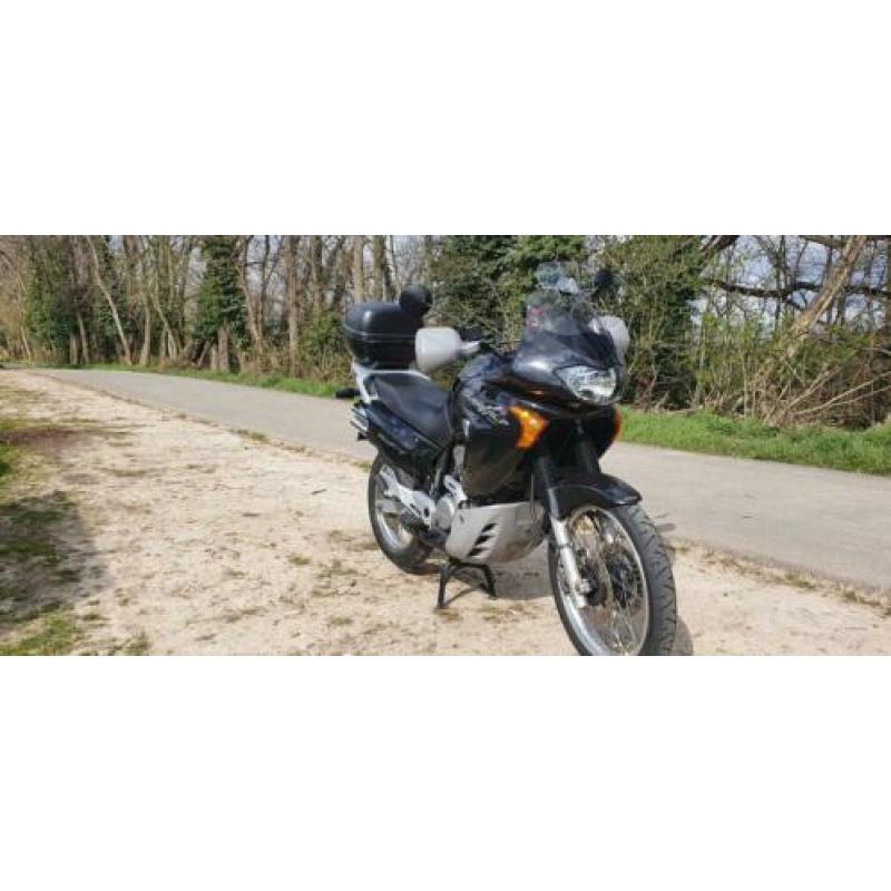 2001 Honda Transalp XL650V RD10 ZWART