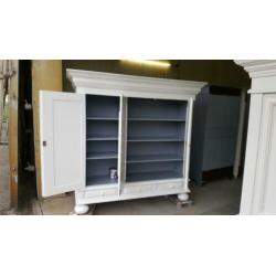Groenlose brocante houten vintage kamer kasten , buffetkast