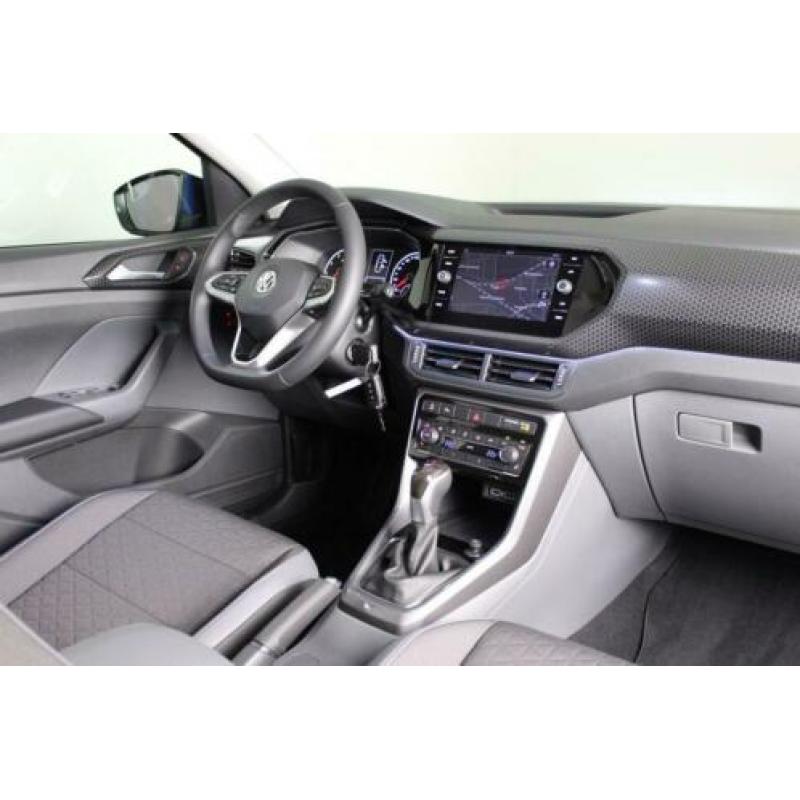 Volkswagen T-Cross 1.0 TSI 115 PK automaat Style. Navigatie