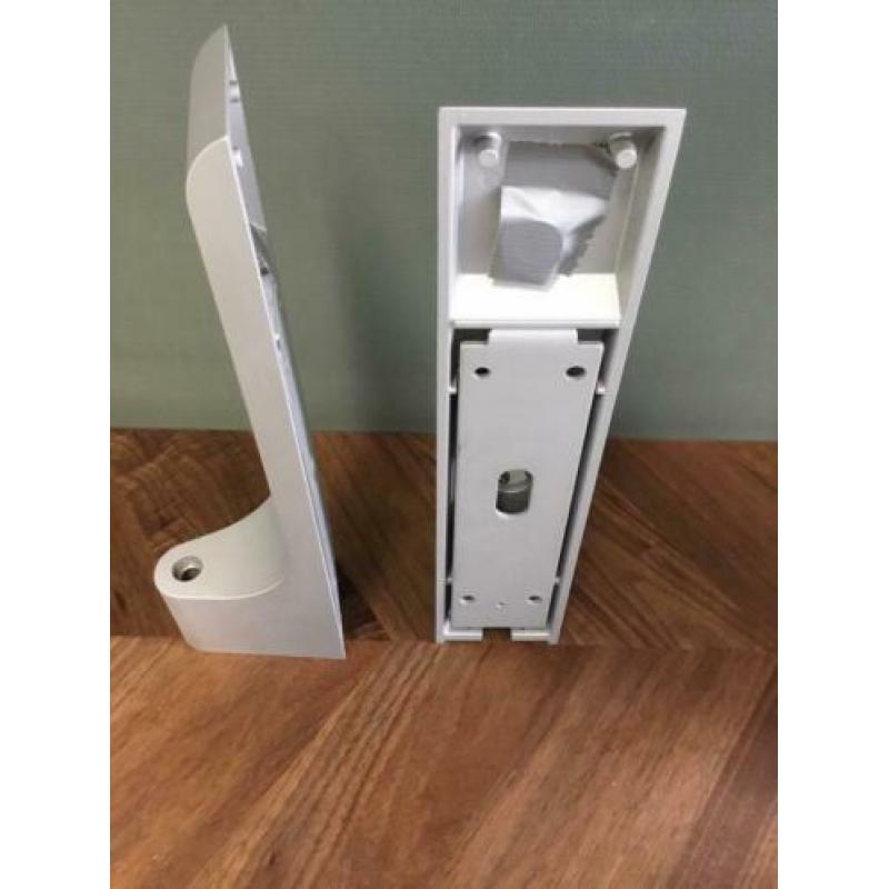 Bang Olufsen Beolab 8000 muurbeugels B&O