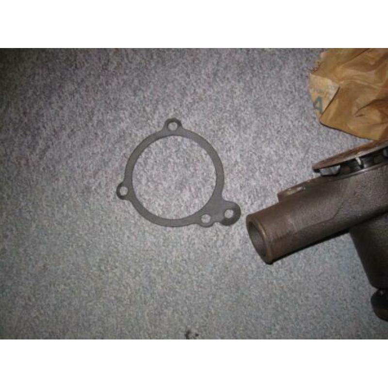 Nieuwe Mercury Comet Waterpomp van het merk TRW. FP1533