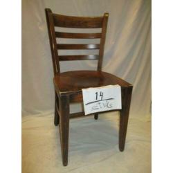 Verschillende modellen gebruikte brocante eetkamerstoelen