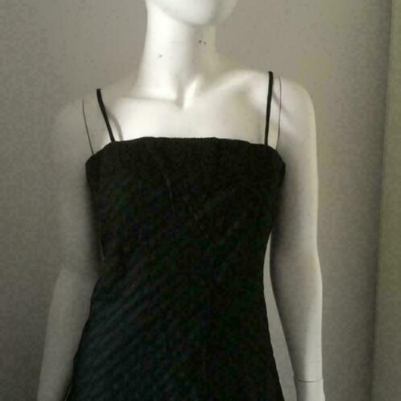 2766 Gloednieuwe jurk ONLY A-model; Mt=40"