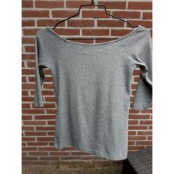 Off shoulder top met mouwen
