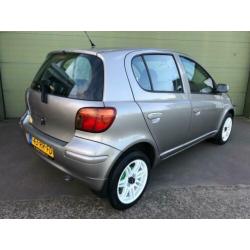 Toyota Yaris 1.3 16V Vvti 5DR 2005 Grijs