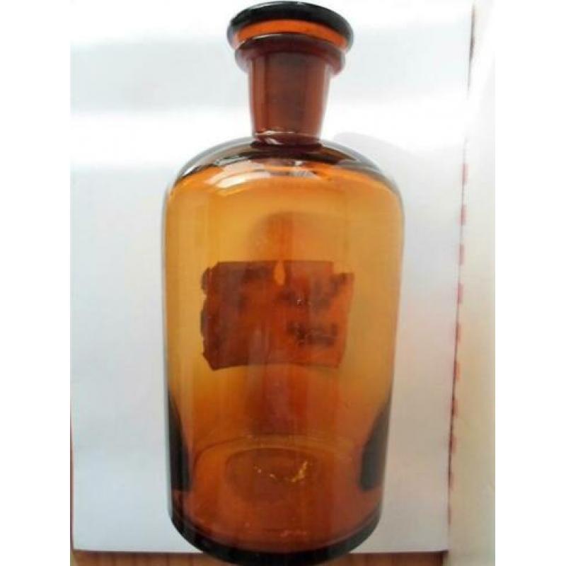 Oude Apothekerspot met stop. Label: Spiritus Fortior. 1950