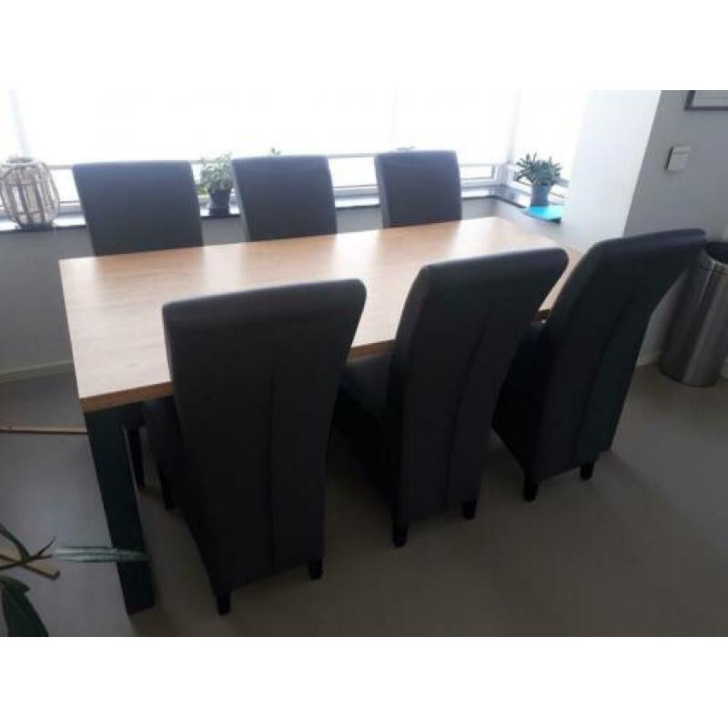 Z.g.a.n. Eetset met 6 stoelen