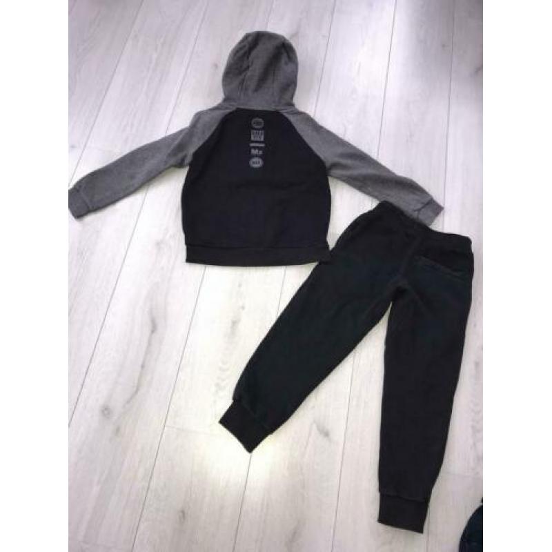 Nike pak maat 122/128 6tot 8 jaar