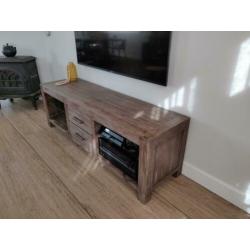 Mooi stoer industriëel tv meubel 160 cm lang tvmeubel