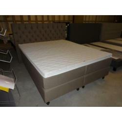 Vlakke boxspring Pisa
