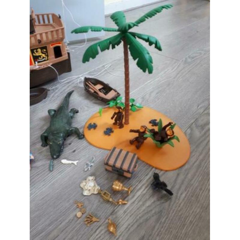 Playmobil piratenschip met veel extra's