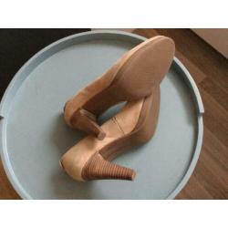 Manfield gevoerde leren pumps als nieuw 40