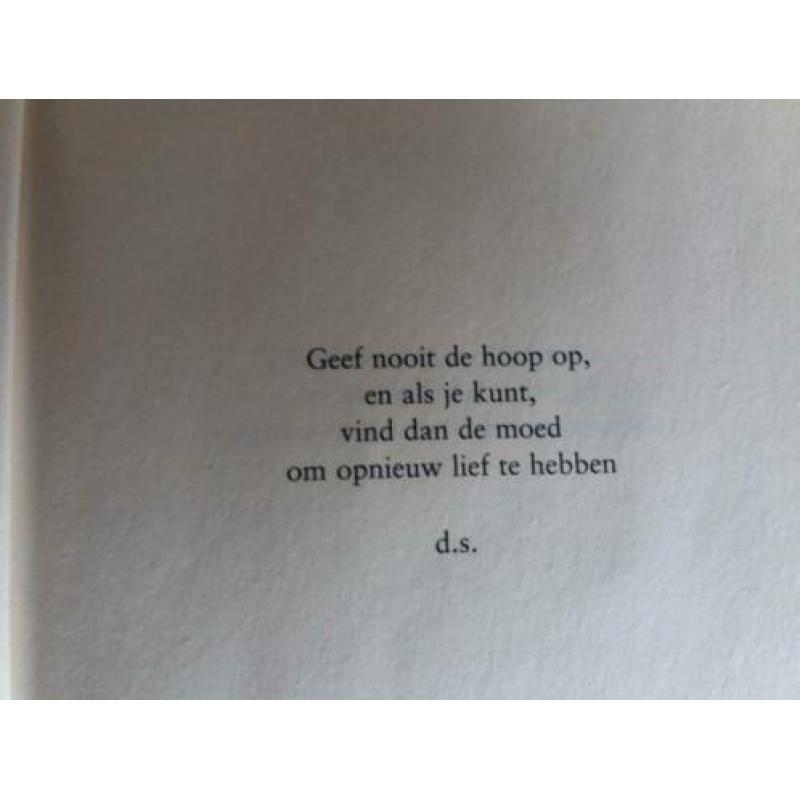 "5 dagen in Parijs", van schrijfster : Danielle Steel.