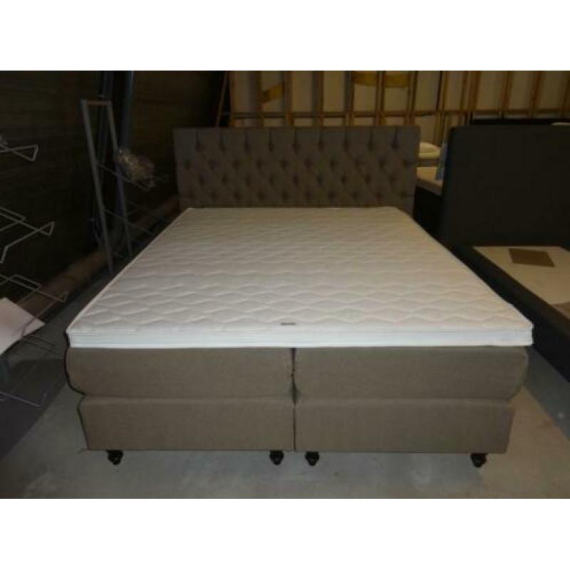 Vlakke boxspring Pisa