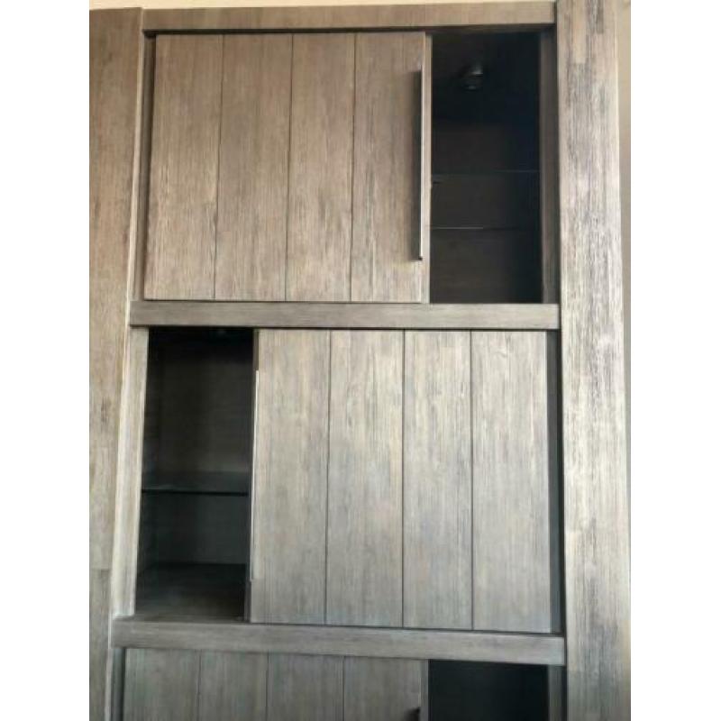 Te koop mooie houten kast en salontafel