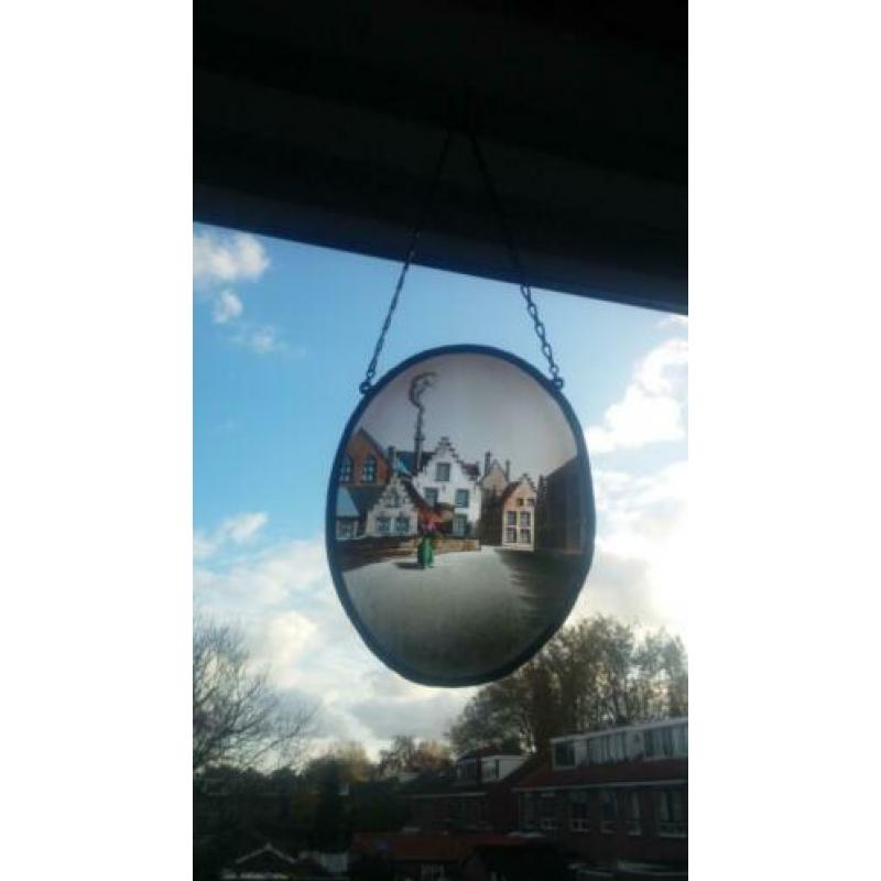 Schitterende antieke raamhanger, mooi glas in lood.