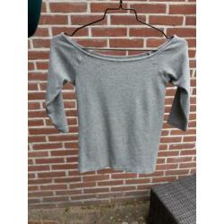 Off shoulder top met mouwen