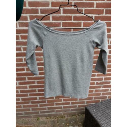 Off shoulder top met mouwen